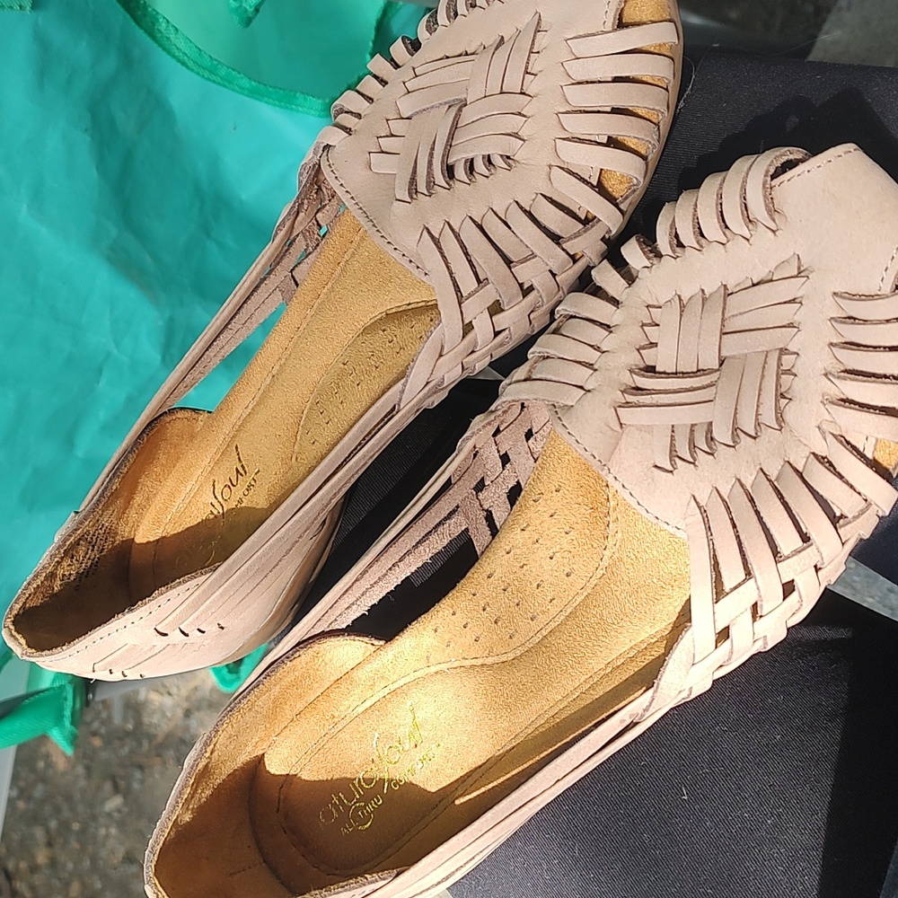 Natural soul all through comfort sandals